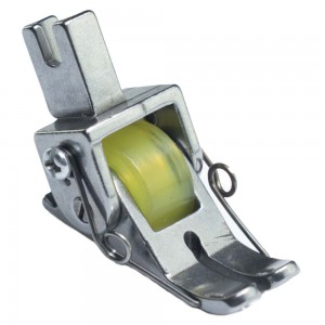 Calcador Com Rolete Liso de Silicone 15mm Reta Industrial RE-802013